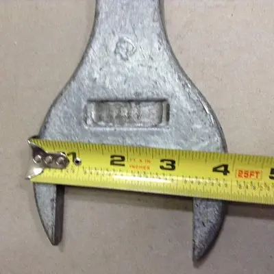 USED METAL FABRICATOR 339 568 A