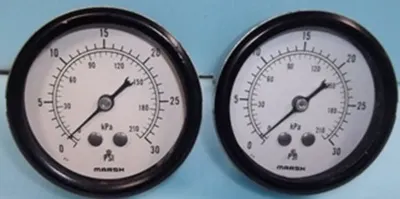 QTY. 2. MARSH PRESSURE GAUGE READING 0-30 PSI 0-21...