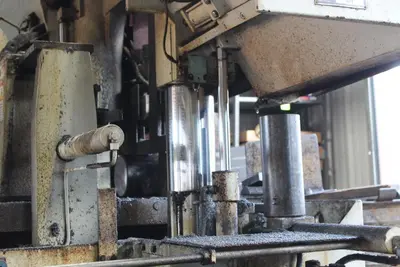 2013 BEHRINGER HBP430A Bandsaw | Levy Recovery Group (14)