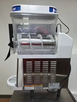 Used Bunn Bunn 39800.0100 Ultra-1 White/Stainless Frozen Drink Slushy Machine - 120V Slushie Machines Illinois US | Falcon Restaurant Supply #1373515