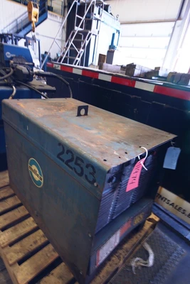 Miller Deltaweld 450 Welder