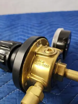 VICTOR ELC4-325-580R HEAVY DUTY INERT GAS LIQUID CYLINDER REGULATOR