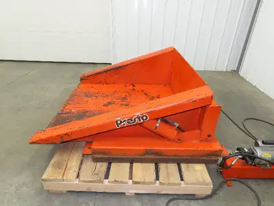 Presto TZ44-20 Container Tilter Tipper 45° 2000lbs 120V 44x48" Top Tote Drive On