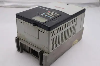 Allen-Bradley PowerFlex 70 20AB015A3AYNANG0 AC Drive STOCK 2628