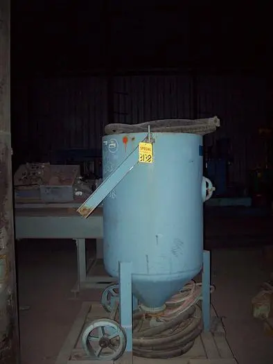 Pangborn Model 100AA-4 Portable Sandblasting Tank