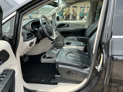 Used 2020 CHRYSLER PACIFICA Vans Michigan US | Miedema Asset Management Group #1315937