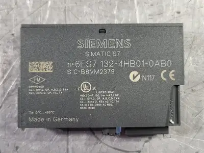 NEW SIEMENS 6ES7 132-4HB01-0AB0