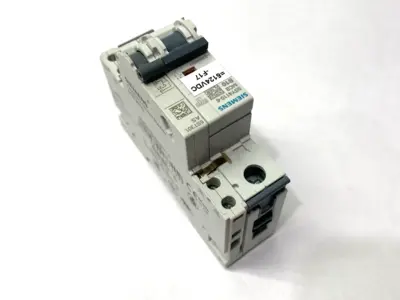 USED SIEMENS CIRCUIT BREAKER 1P 10A W/ 5ST3010 AUXILIARY SWITCH