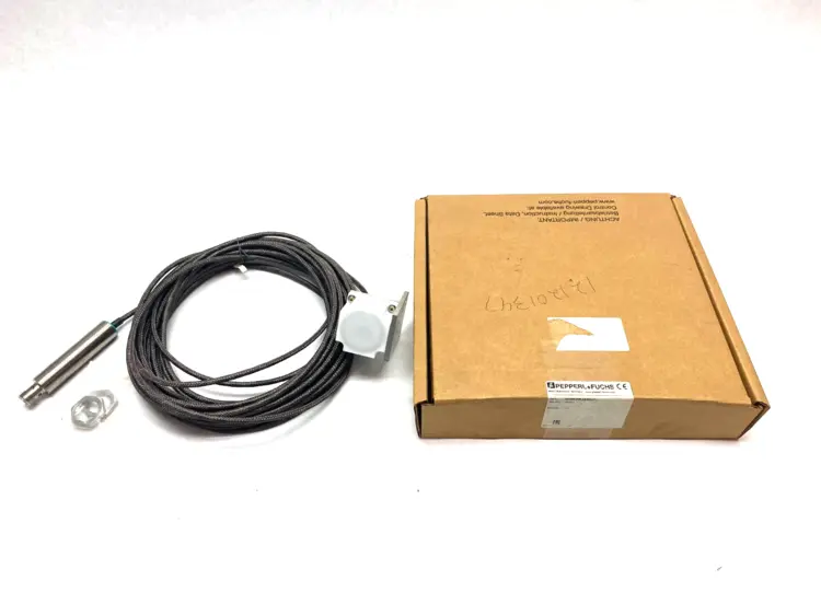 Used PEPPERL+FUCHS COMFORT SERIES INDUCTIVE PROX SENSOR Proximity Sensors | Maverick Industrial Sales #1112888