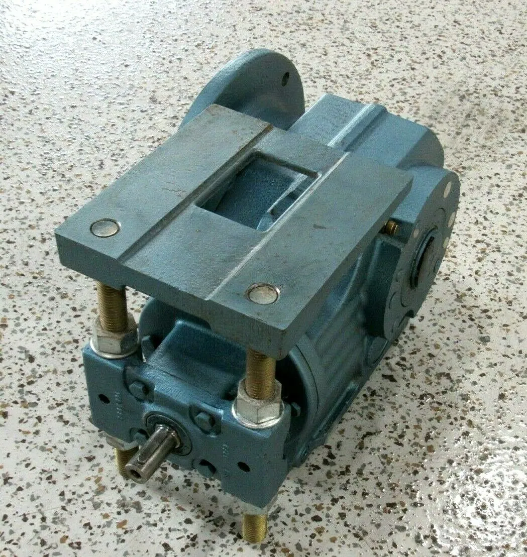 NEW SEW EURODRIVE KAF67AD2P GEAR REDUCER 108.03:1