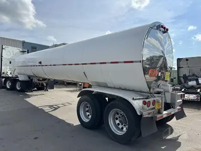 Used 2004 POLAR _UNKNOWN_ Tanker Trailers Indiana US | Lakeshore Equipment Sales #1546607