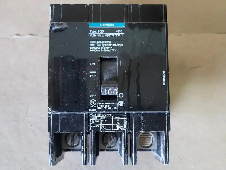 Used SIEMENS BQD3100 Switchgears British Columbia CA | Lenmark #239035