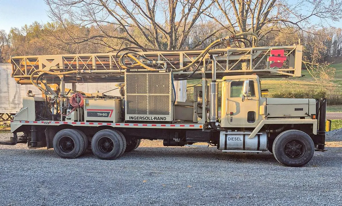 Used 1985 INGERSOLL-RAND TH60 REFURBISHED DRILL RIG & SUPPORT TRUCK Drill Rigs Pennsylvania US | East West Machinery & Drilling #1459627
