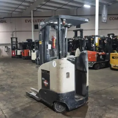 USED 2019 CROWN RR5725-45