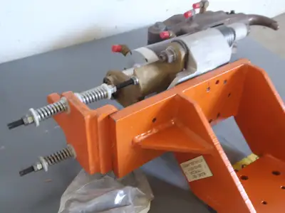 Used Milco Robot C-Type Weld Gun Gun Type Welders Michigan US | Maverick Industrial Sales #1400755
