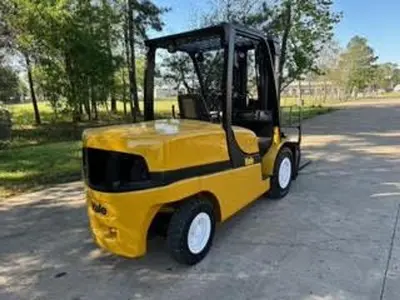 USED 2015 YALE GDP110VX