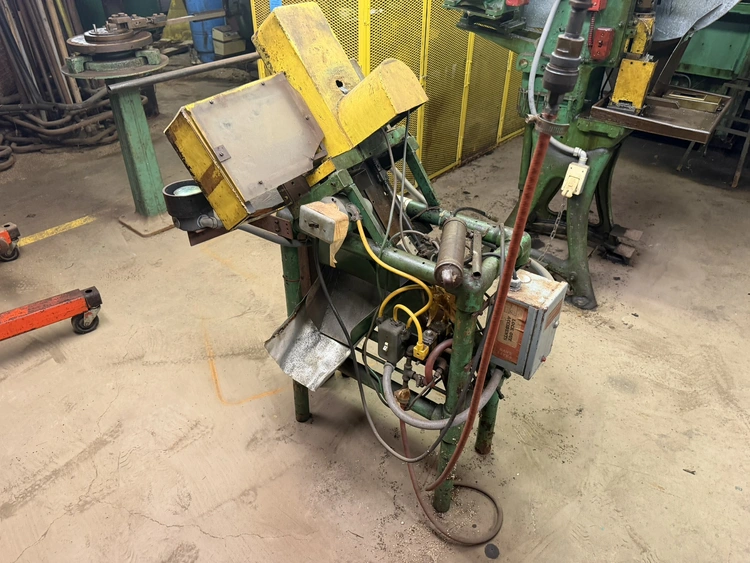 Used _UNKNOWN_ _UNKNOWN_ Pneumatic Presses Michigan US | Miedema Asset Management Group #1360982
