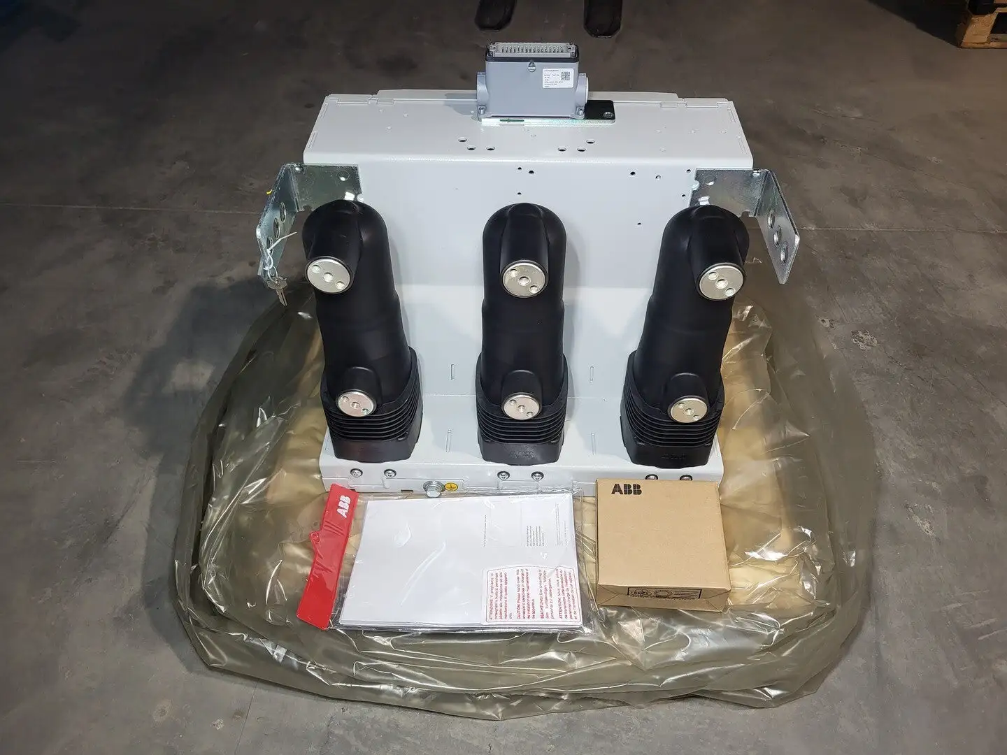 NEW 2021 ABB VD4