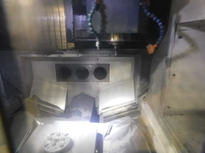 Makino E33 Hard Milling & Graphite VMC