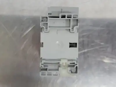 USED ALLEN-BRADLEY 100-C09D200