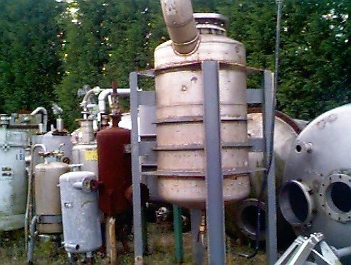 1100 L S/S Vert. Pressure/Vac Vessel