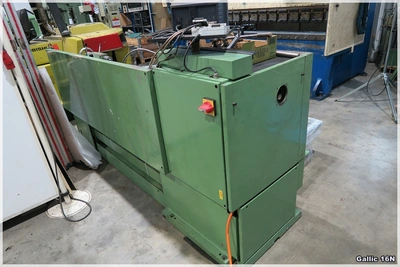 MONDIALE Centre Lathe, top condition
