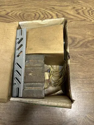 New | in-Stock ADVANCE 71A825-001D Lighting | Surplus Asset Holdings #1227348