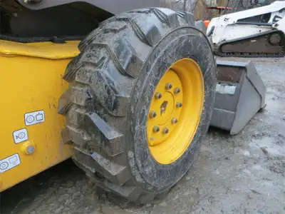 Used 2013 VOLVO MC110C Skid Steer Loaders New York US | Abele Tractor #1343029
