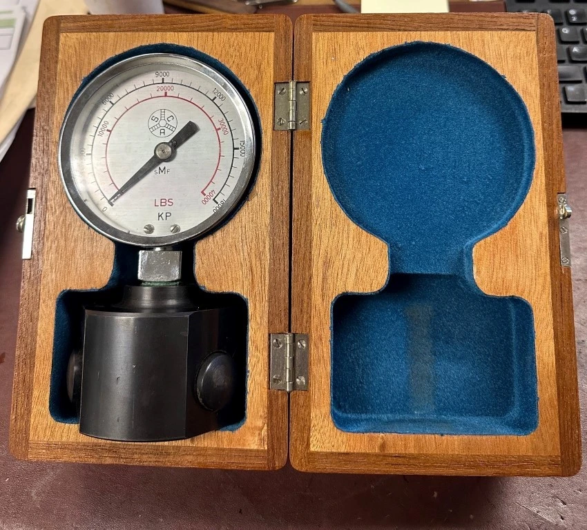 SCA SKAND 40,000LBS. LATHE CHUCK FORCE GAGE