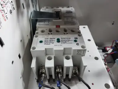 USED EATON CUTLER-HAMMER SVX015A1-5A4N1