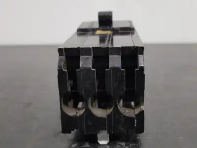 USED SQUARE D QI3100