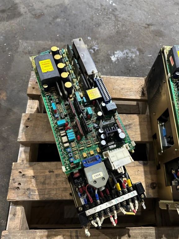 FANUC A06B-6047-H003 SERVO DRIVE