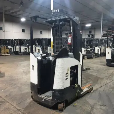 USED 2018 CROWN RR5725-45