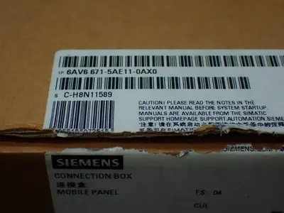 NEW SIEMENS 6AV6 6715AE110AX0