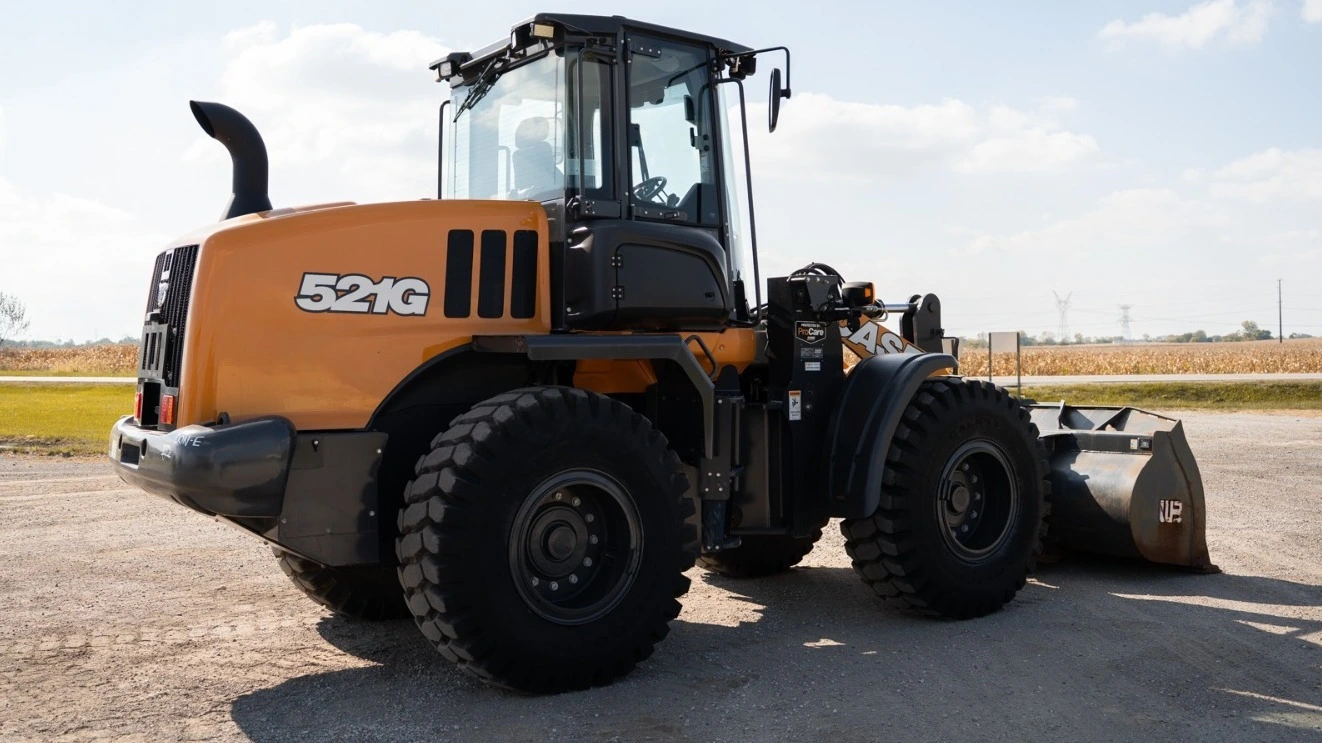 USED 2023 Case 521G