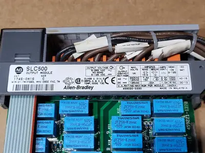 USED ALLEN BRADLEY 1746-OW16