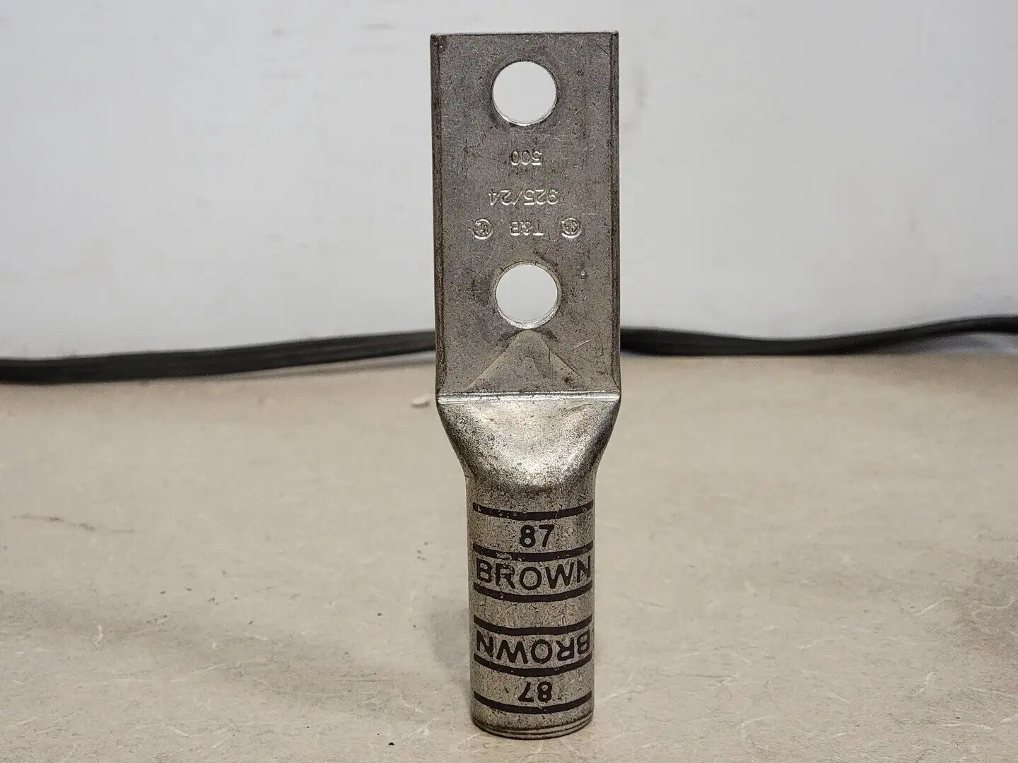 Compression Terminal Lug Brown 87 500 kcmil 925/24 (Box of 2)