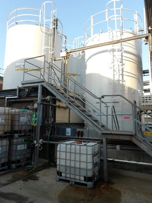 57,000L S/S Vert Enc Jktd Tank