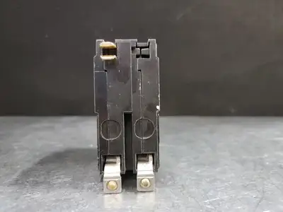 USED SQUARE D QOB230