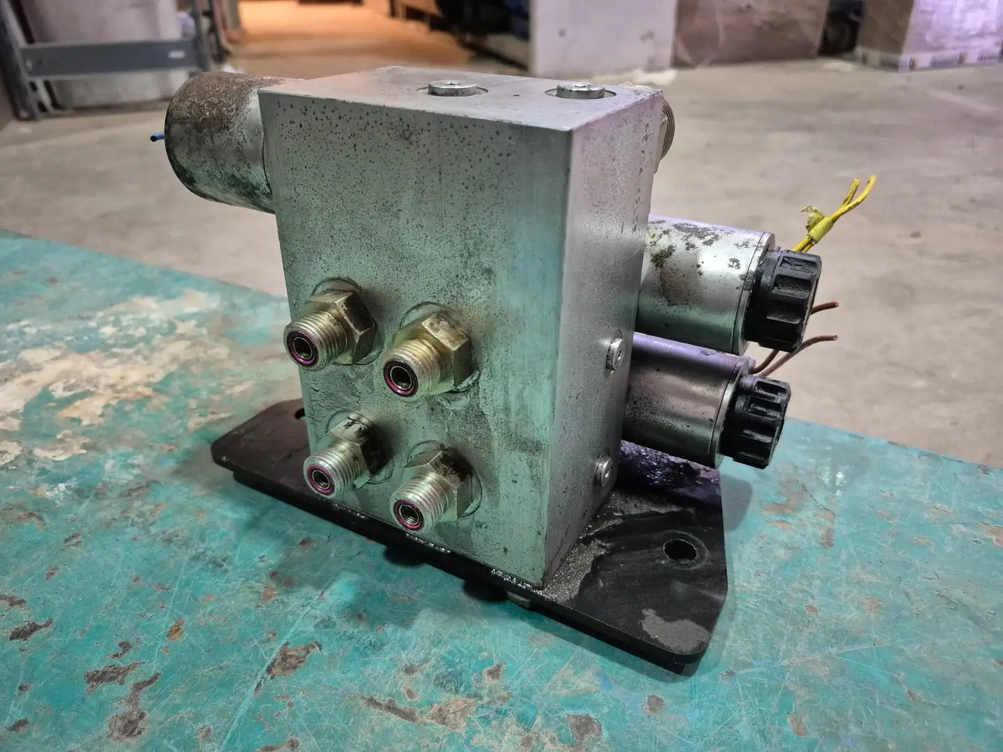 Used CATERPILLAR 265-0881 Parts (Hydraulics and Pneumatics) British Columbia CA | Lenmark #1440817