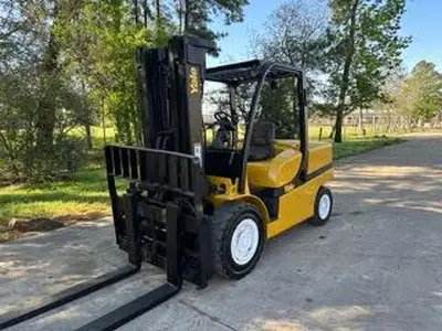 USED 2015 YALE GDP110VX