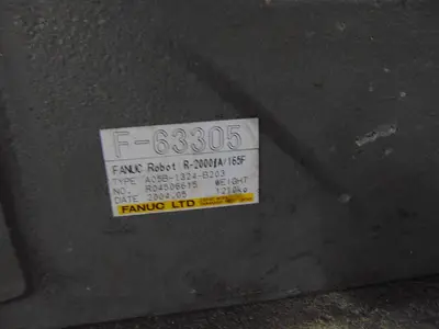 USED 2004 FANUC R2000IA/165F