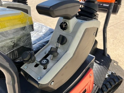 2025 CFG Mini Excavator (MX15RX)