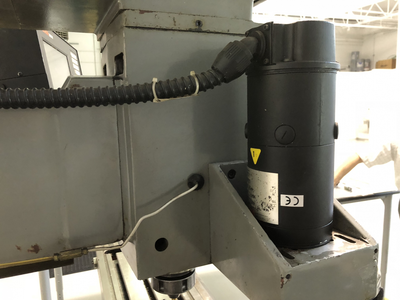 USED 1989 YCM 40 KNEE MILL