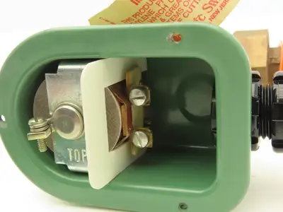 Asco Redhat 8222D2 MO Solenoid Steam Valve 2-Way 50 PSI 1/2" Solder Connection
