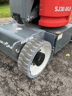 Used 2018 Skyjack SJ30ARJE Articulating Boom Lifts Wisconsin US | Stack Equipment #1502673