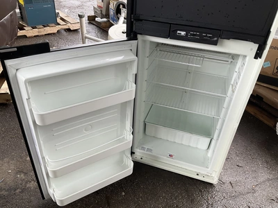 USED NORCOLD N611LT RV FRIDGE/FREEZER