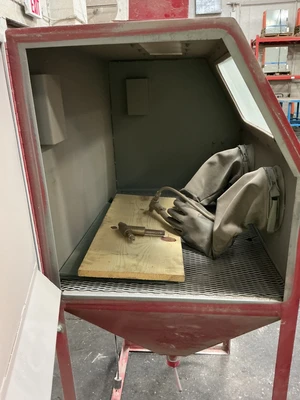 Used WATERLOO _UNKNOWN_ Blast Room (Manual Booth) Ohio US | Equipment Recovery Corp. #1331568
