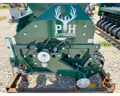 Used PH OUTDOORS _UNKNOWN_ Food Plot Seeders Iowa US | Keast Enterprises #1360437