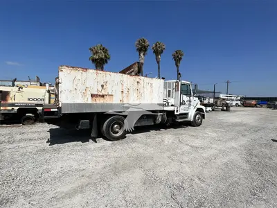 Used 2000 FREIGHTLINER FL60 Tractors & Trailers California US | Lillo Machinery #1388213